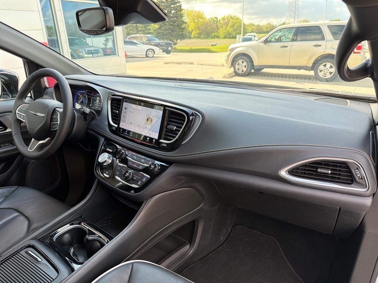 Chrysler Pacifica Limited 2026