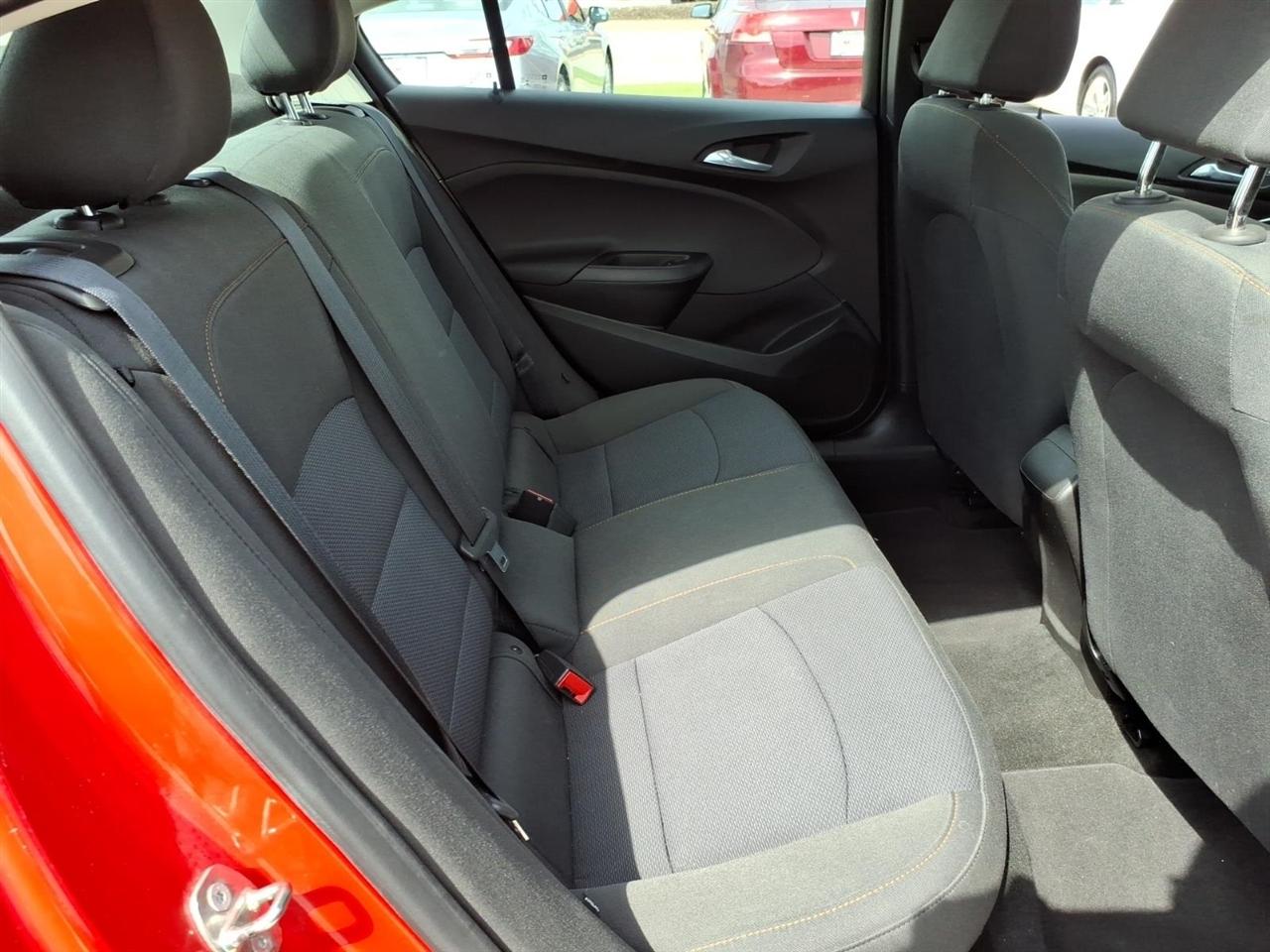 Chevrolet Cruze LS Auto 2018