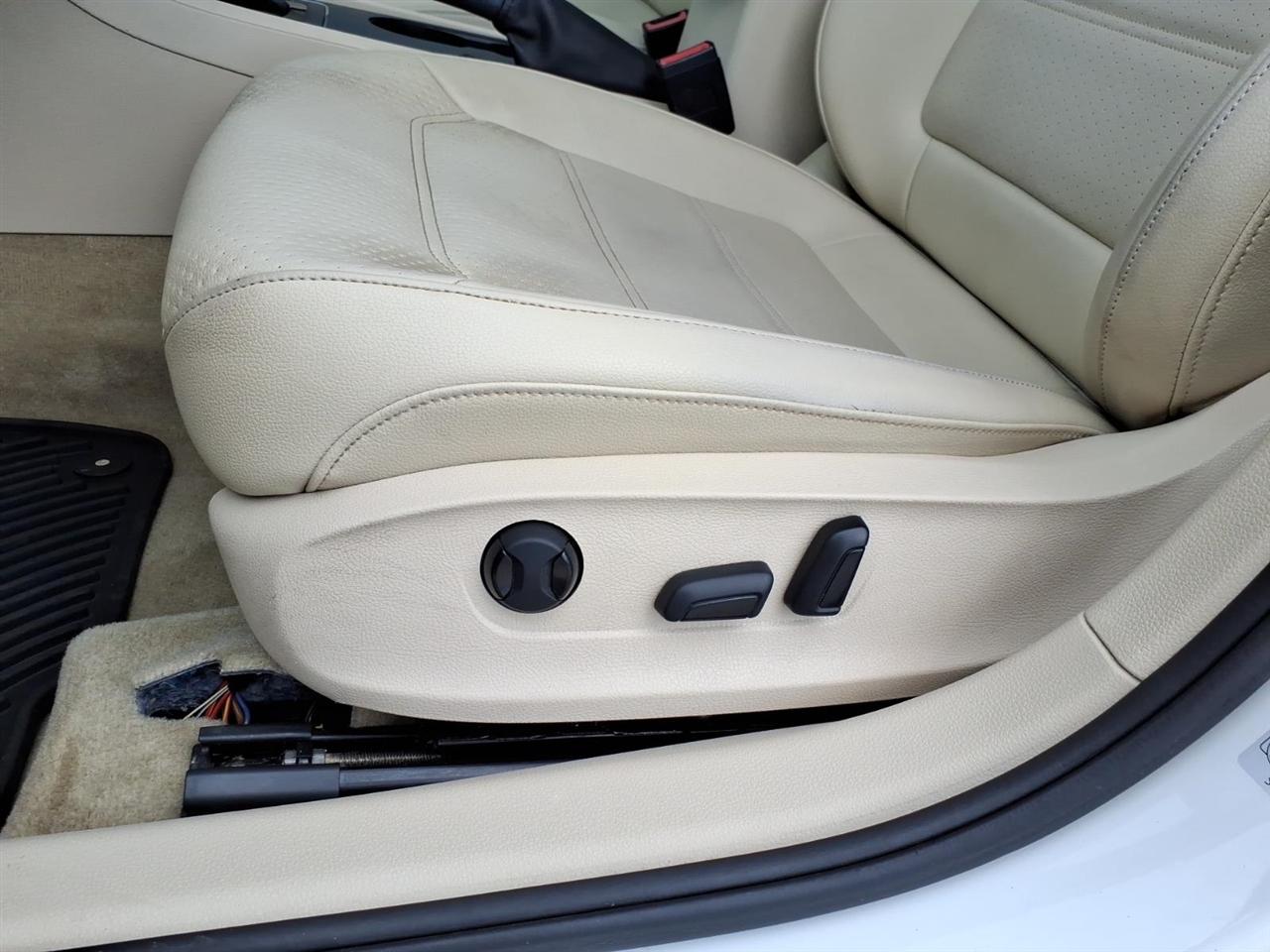 Volkswagen Passat Limited Edition 4D Sedan 2015