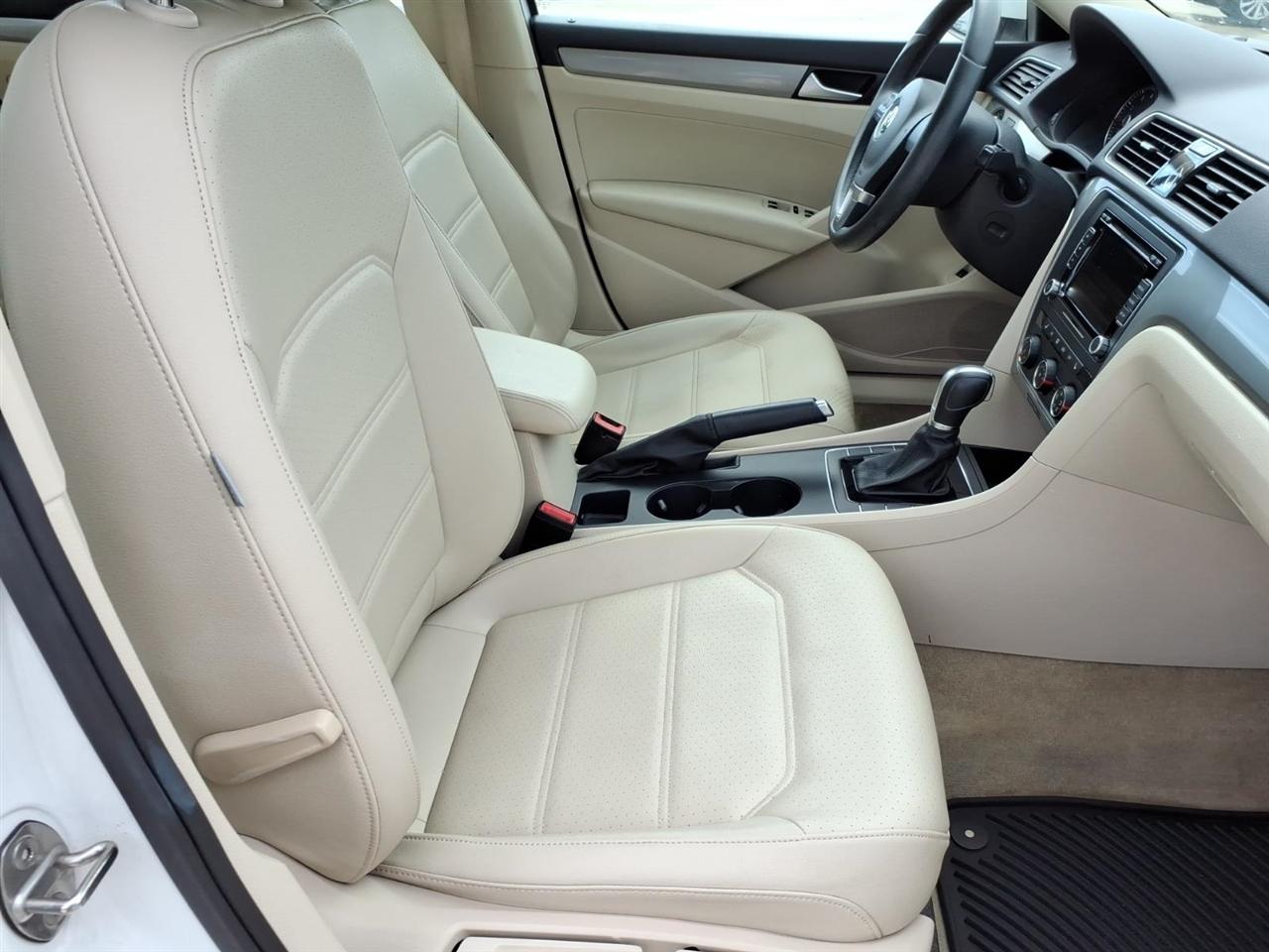 Volkswagen Passat Limited Edition 4D Sedan 2015