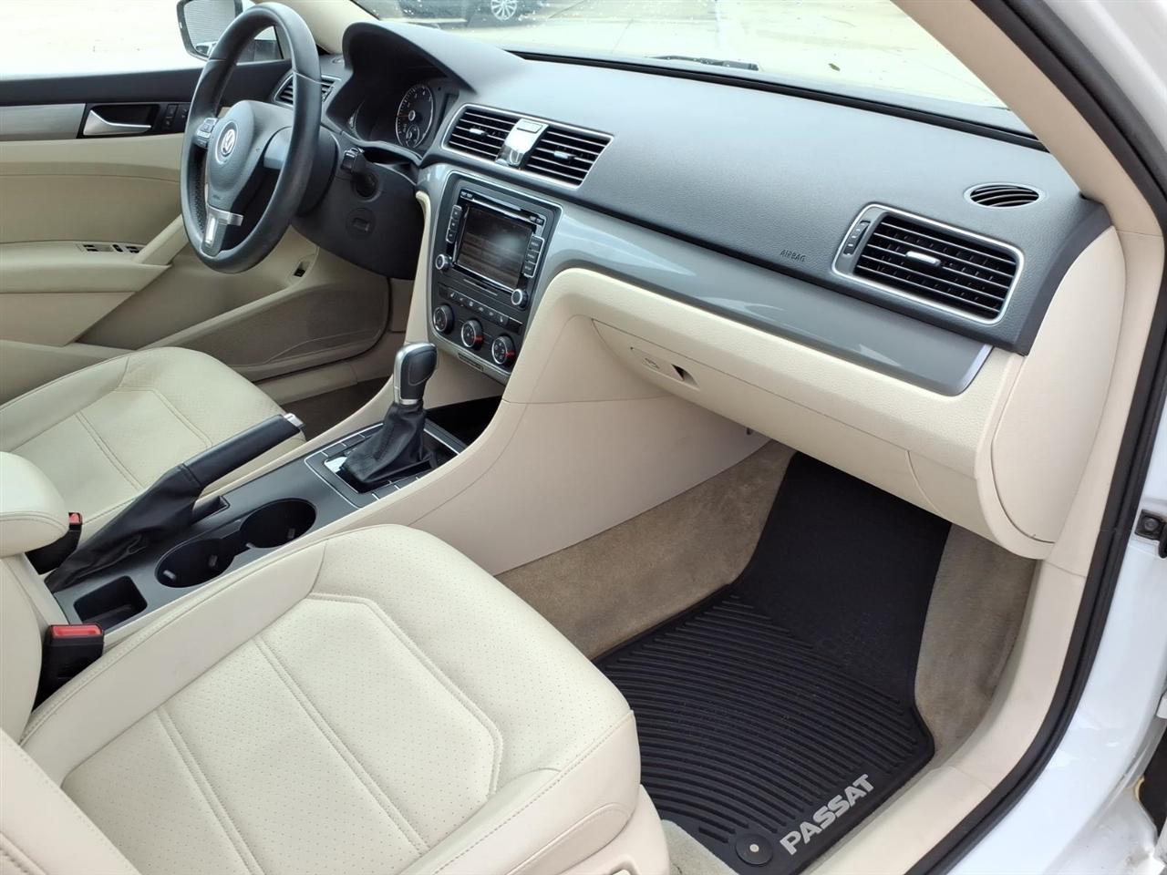 Volkswagen Passat Limited Edition 4D Sedan 2015