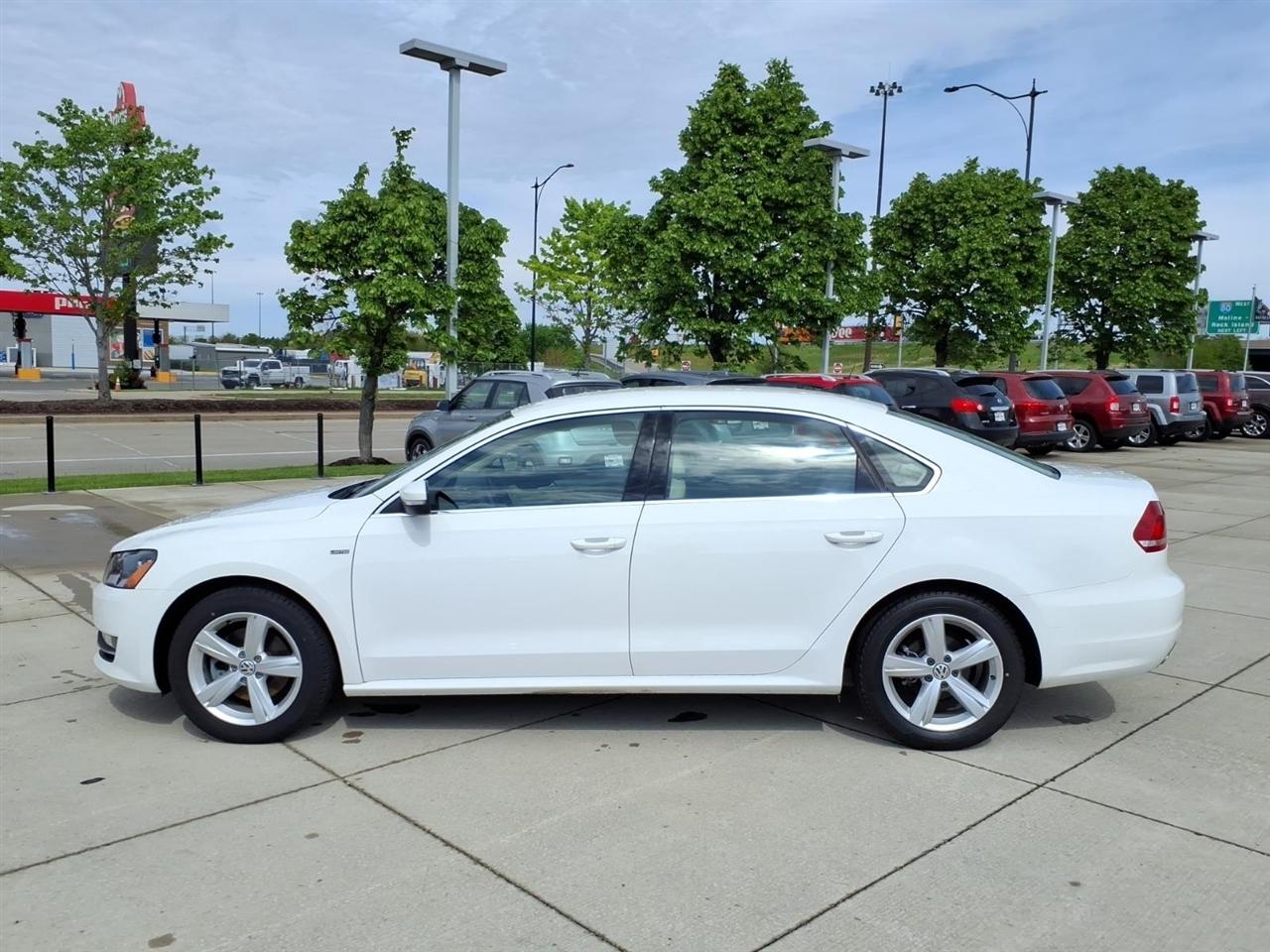 Volkswagen Passat Limited Edition 4D Sedan 2015