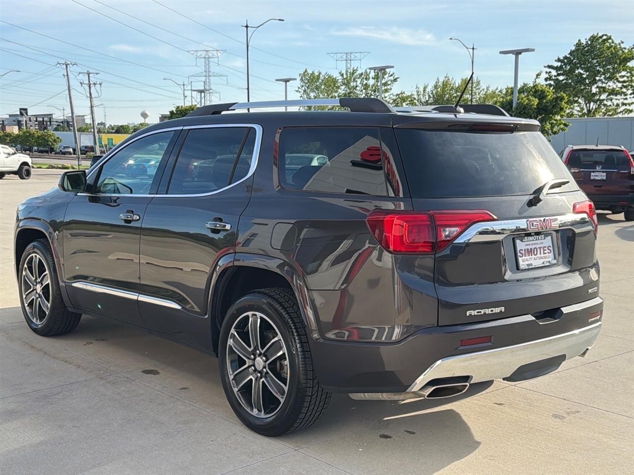 GMC Acadia Denali AWD 2018
