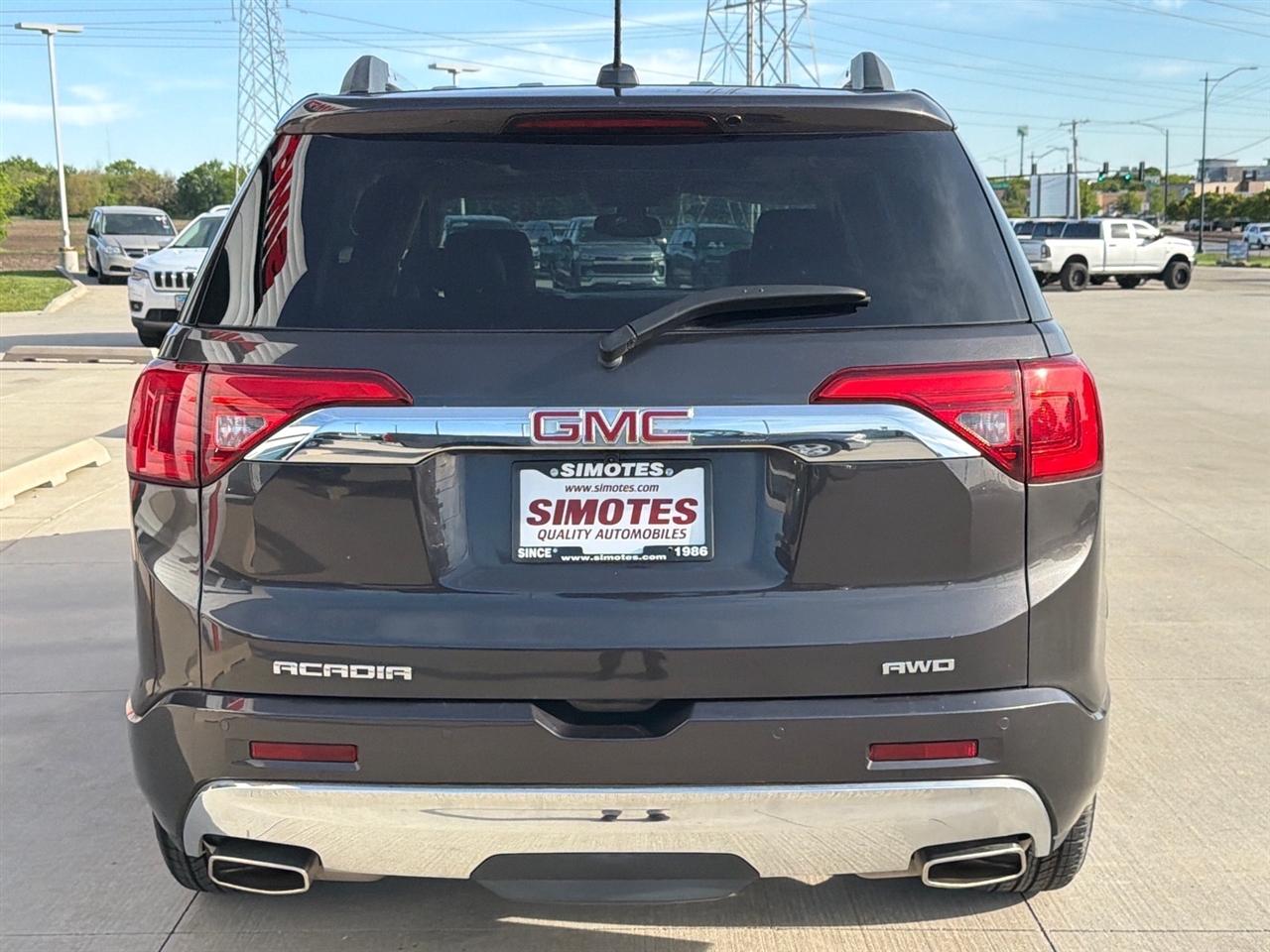 GMC Acadia Denali AWD 2018