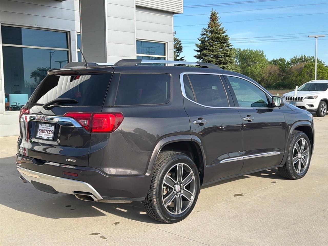GMC Acadia Denali AWD 2018