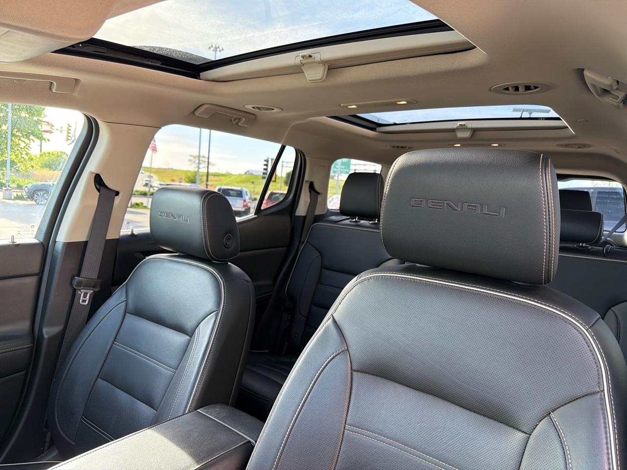 GMC Acadia Denali AWD 2018