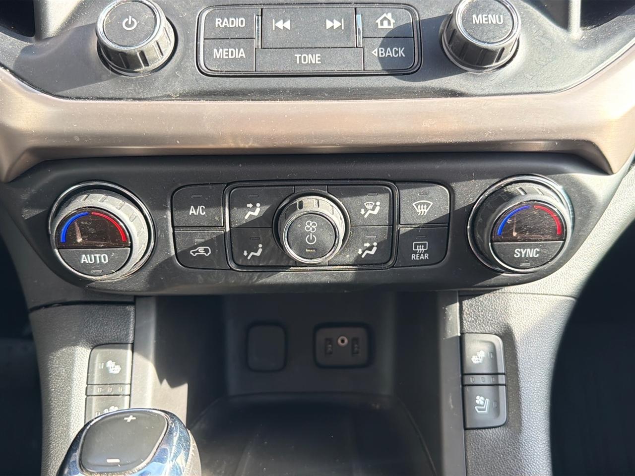 GMC Acadia Denali AWD 2018