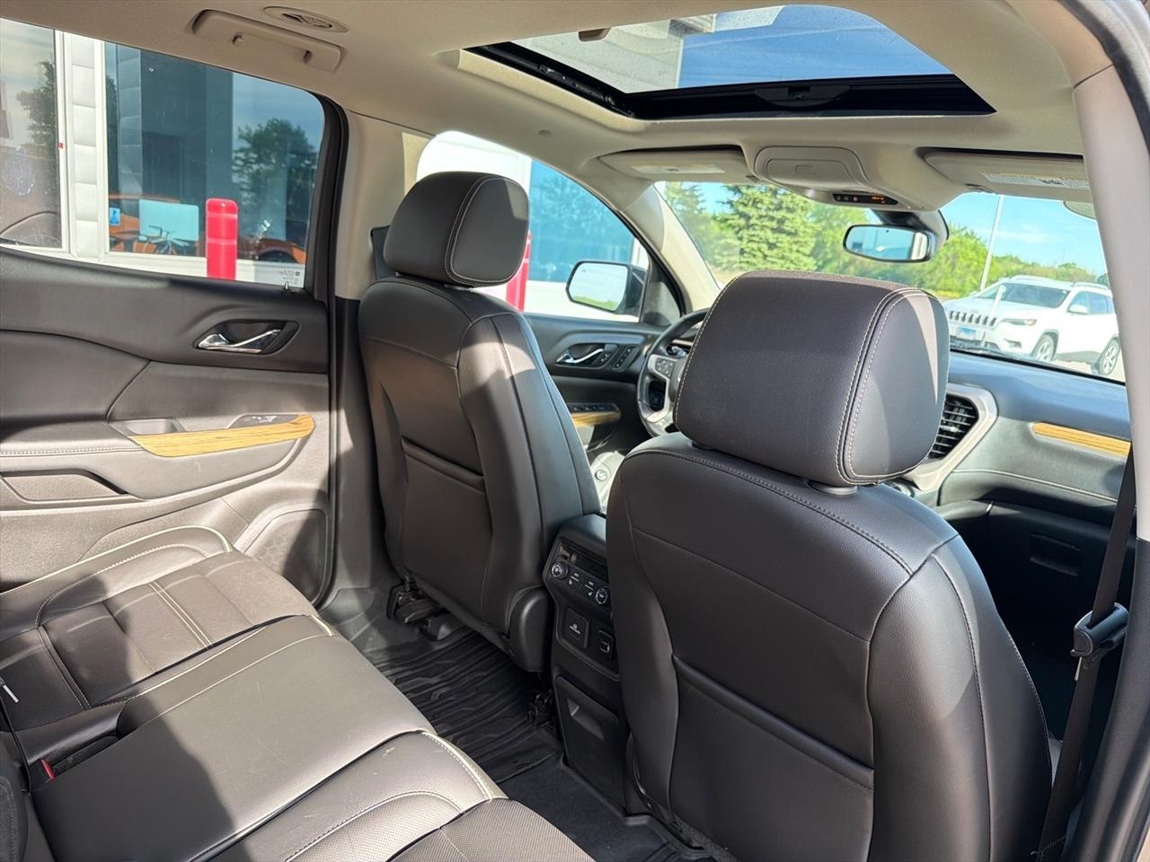 GMC Acadia Denali AWD 2018