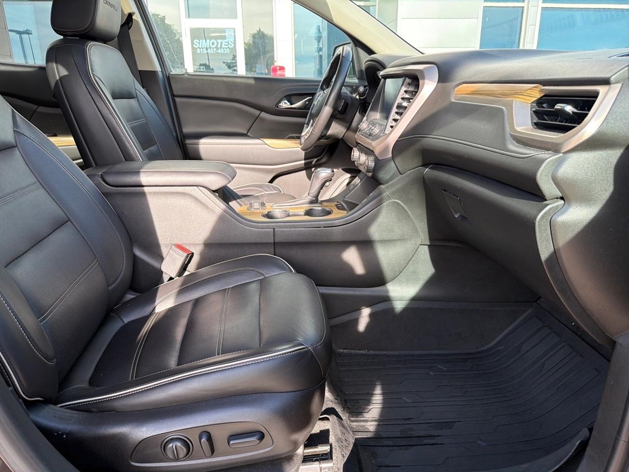 GMC Acadia Denali AWD 2018