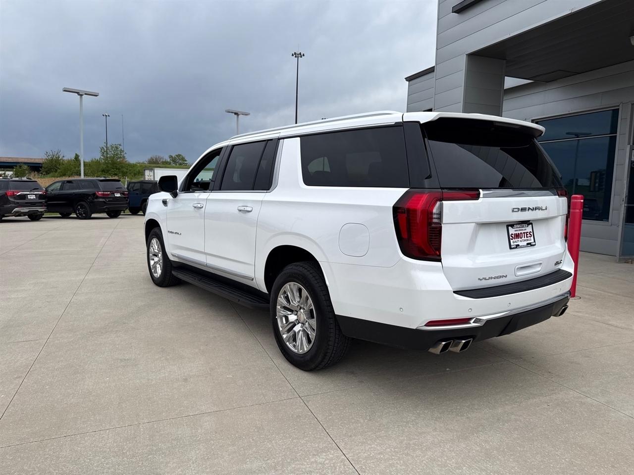 GMC Yukon XL Denali 4WD 2025