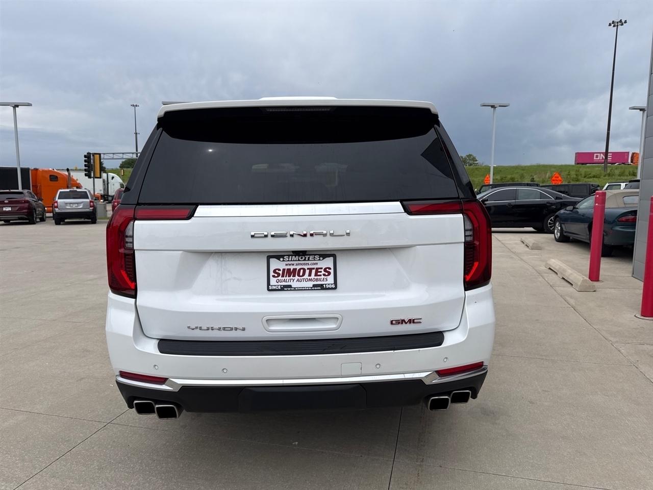 GMC Yukon XL Denali 4WD 2025