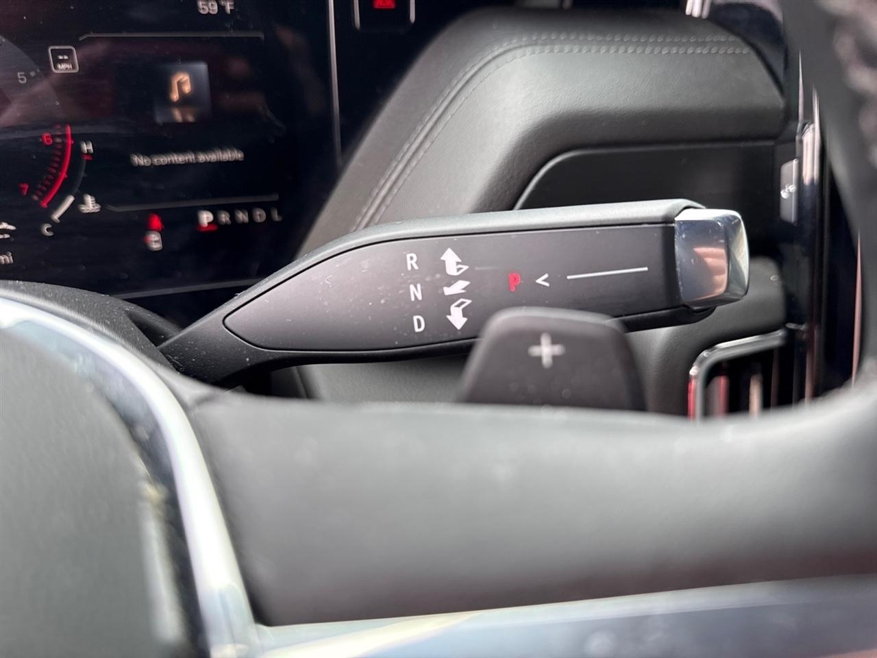 GMC Yukon XL Denali 4WD 2025
