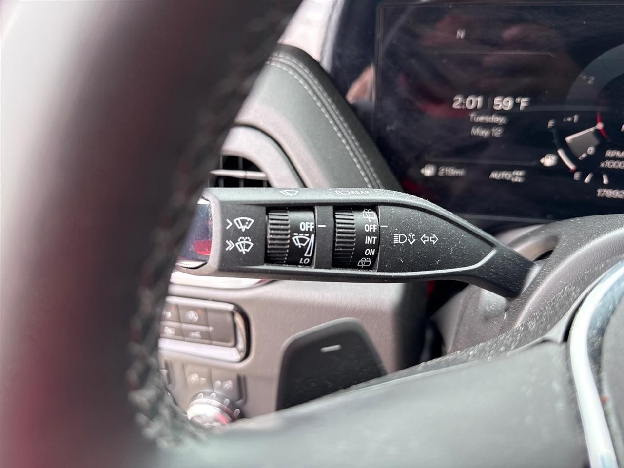 GMC Yukon XL Denali 4WD 2025
