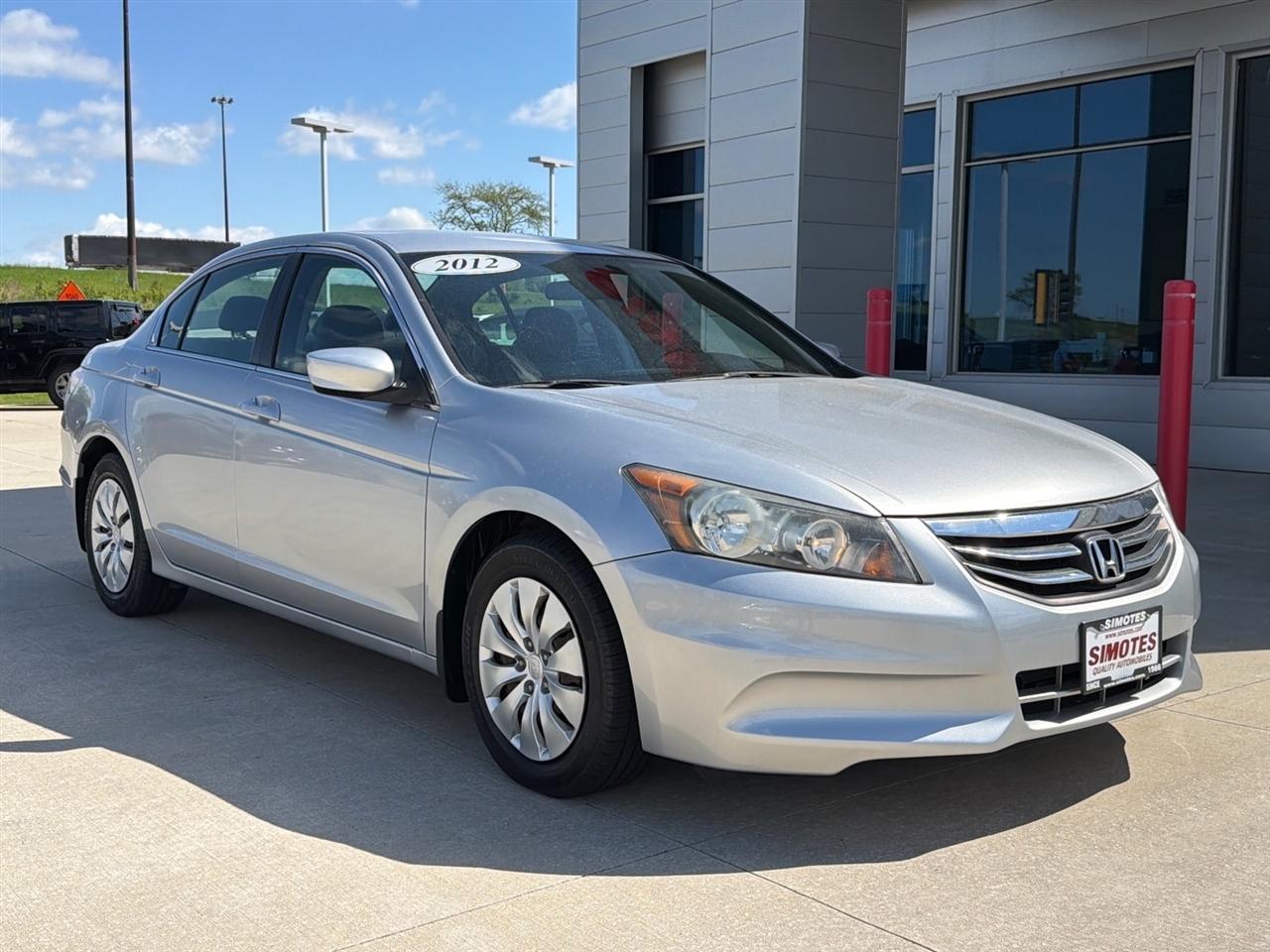 Honda Accord LX sedan AT 2012