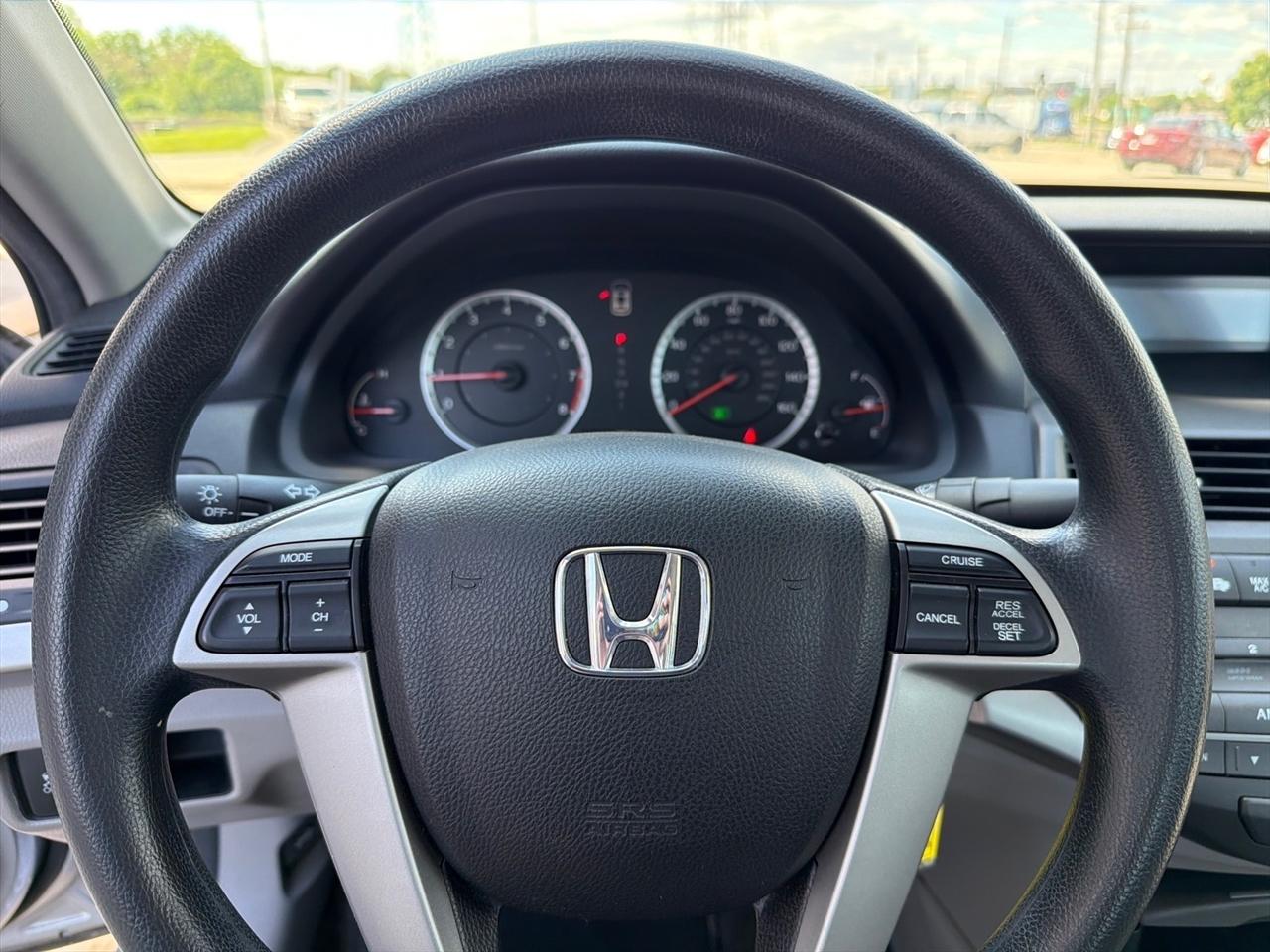 Honda Accord LX sedan AT 2012