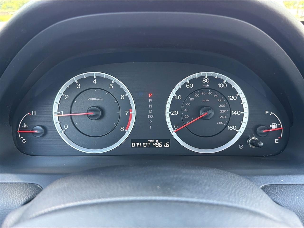 Honda Accord LX sedan AT 2012
