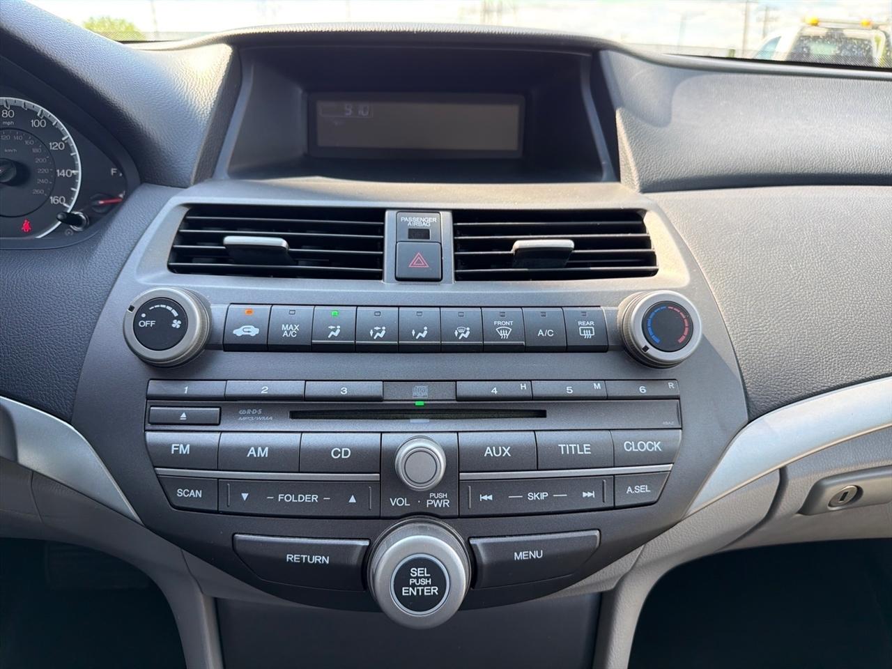 Honda Accord LX sedan AT 2012
