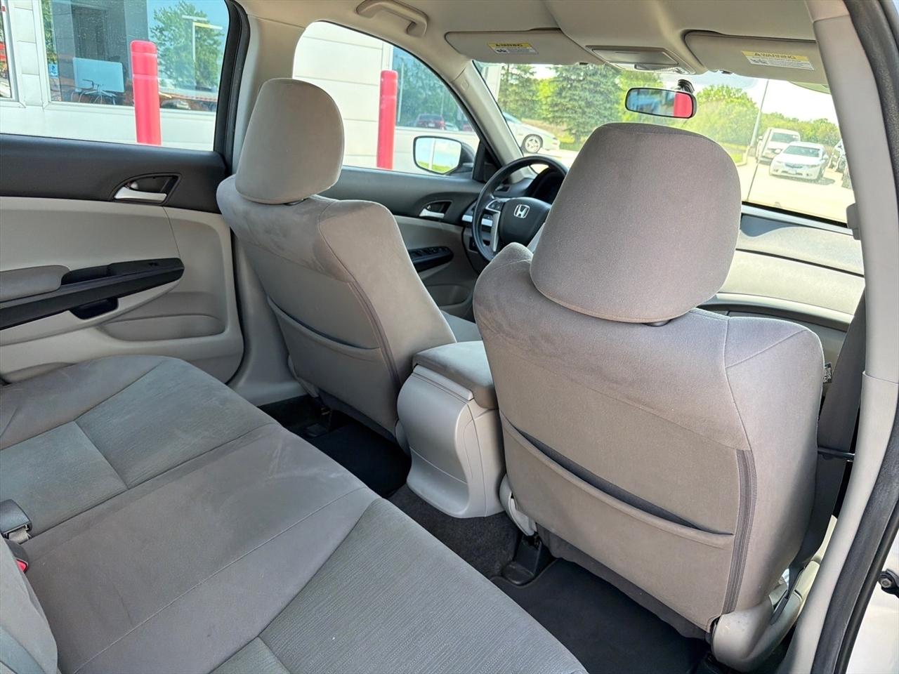 Honda Accord LX sedan AT 2012