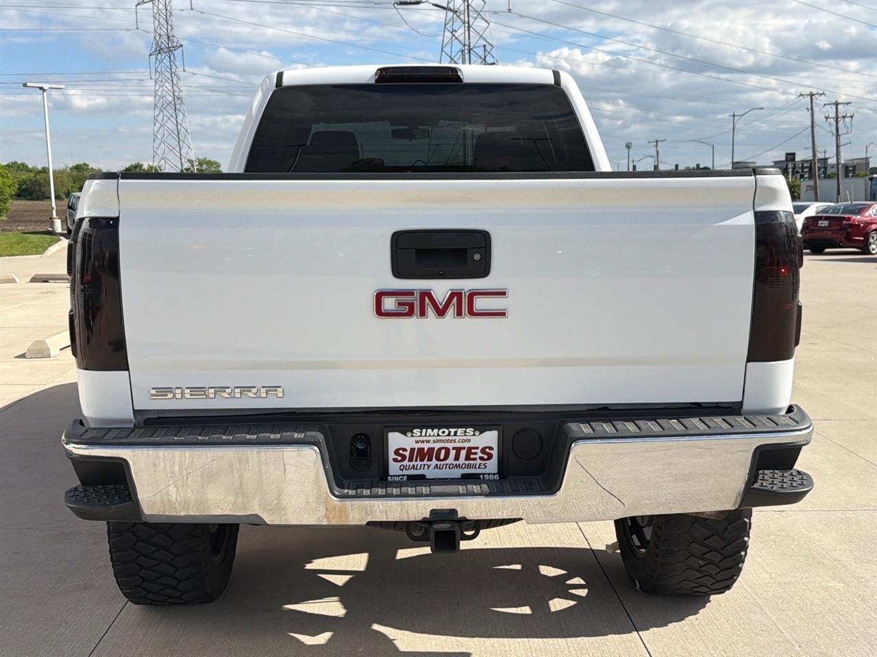 GMC Sierra 1500 Base Crew Cab Long Box 4WD 2018