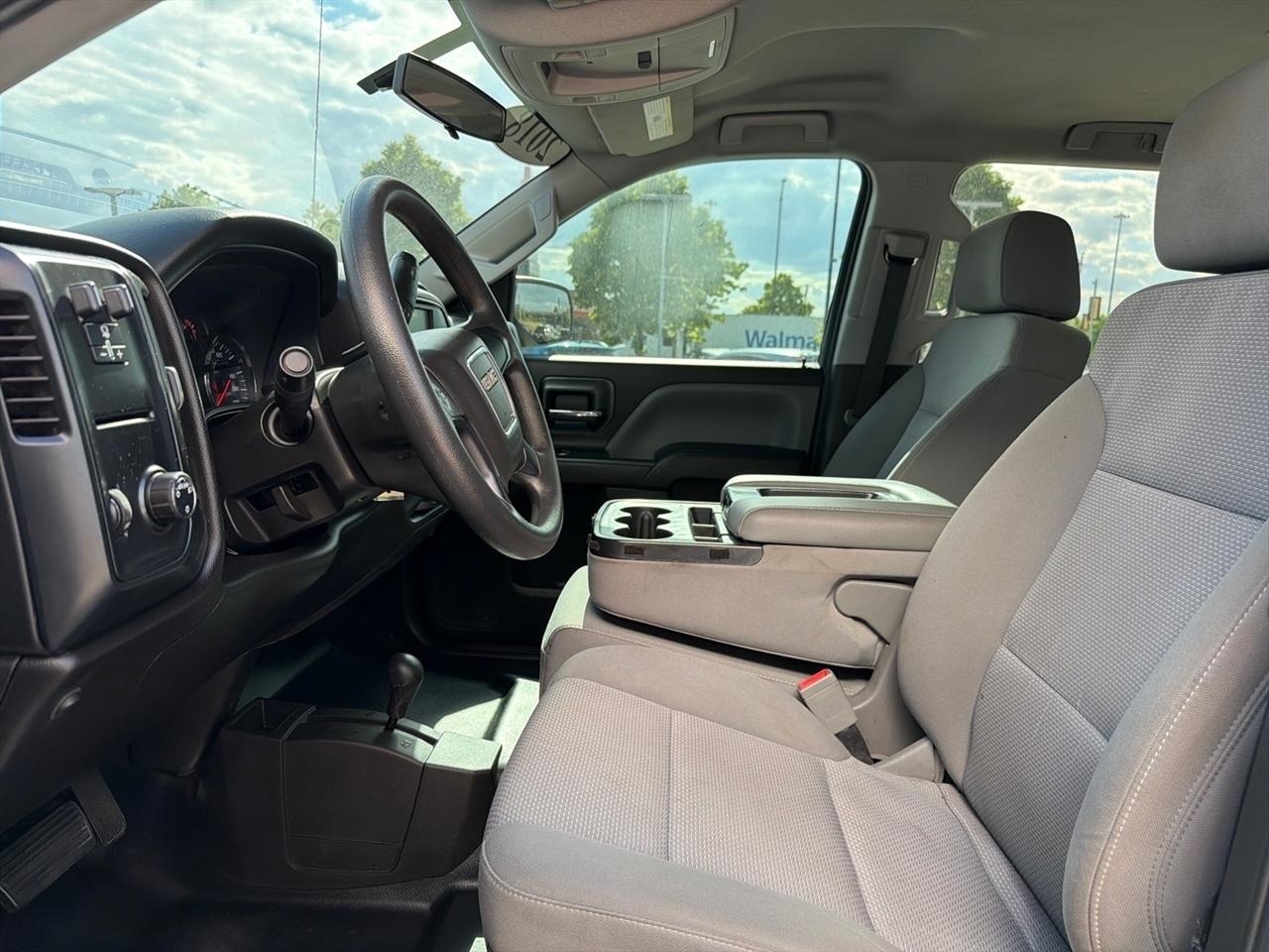 GMC Sierra 1500 Base Crew Cab Long Box 4WD 2018