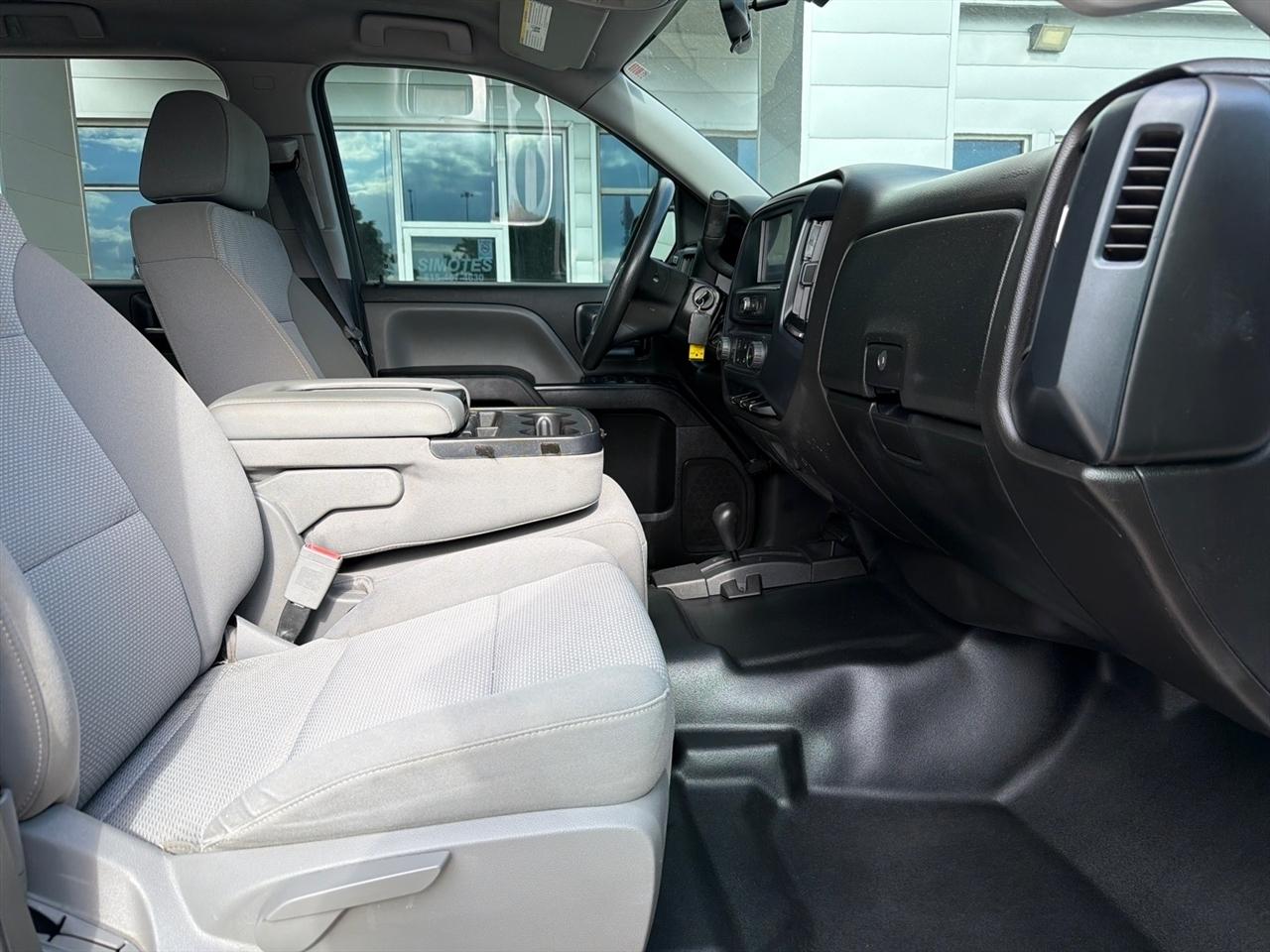GMC Sierra 1500 Base Crew Cab Long Box 4WD 2018