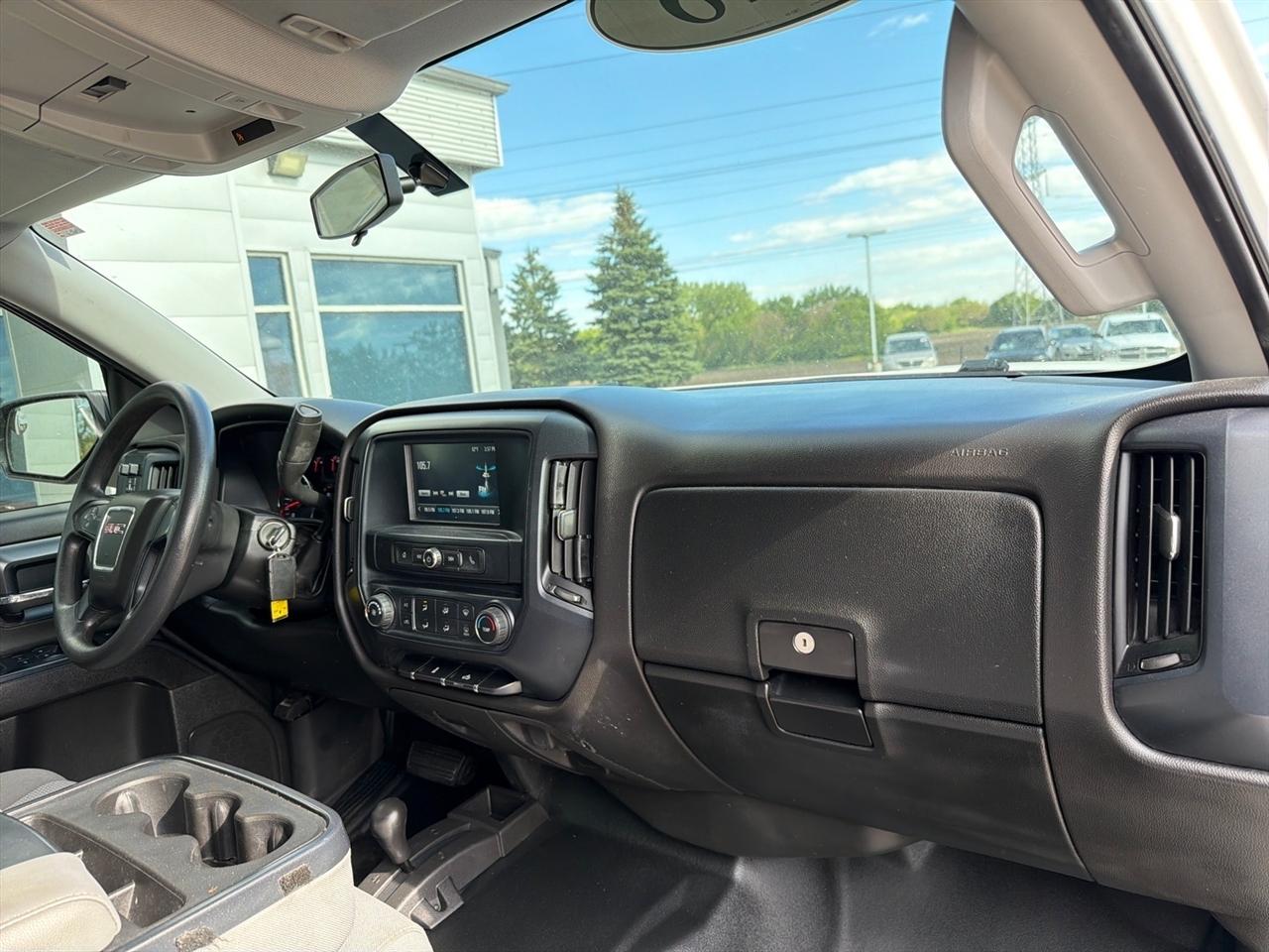 GMC Sierra 1500 Base Crew Cab Long Box 4WD 2018
