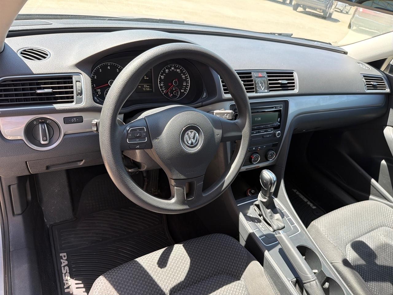 Volkswagen Passat 1.8T Wolfsburg AT 2014