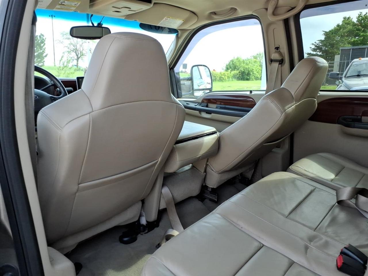 Ford F-350 SD XLT Crew Cab 4WD 2005