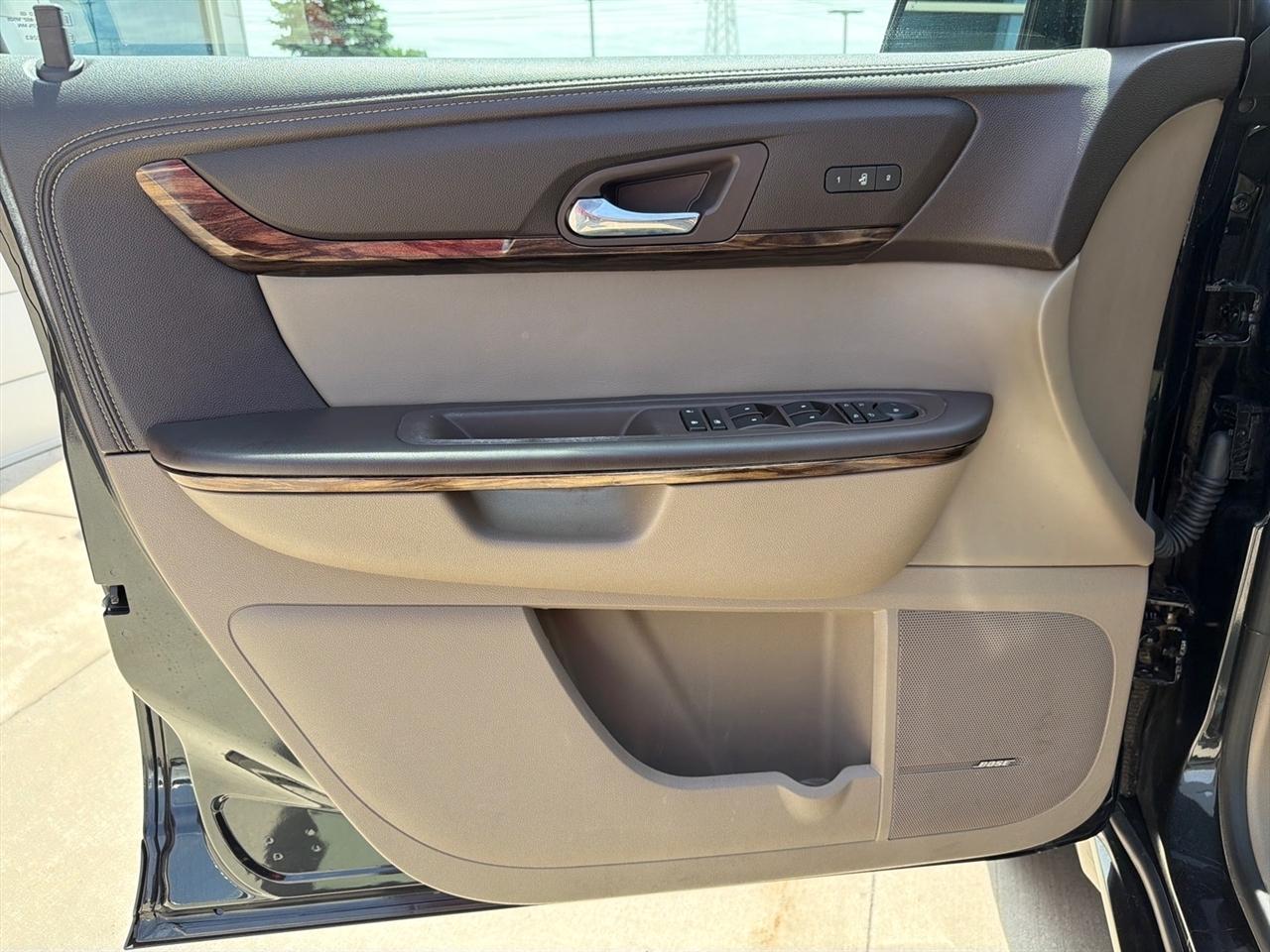 GMC Acadia Denali AWD 2013