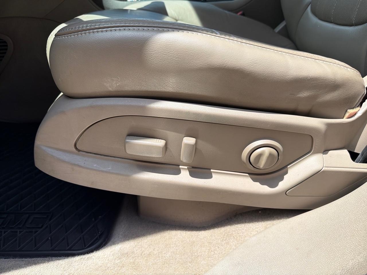 GMC Acadia Denali AWD 2013