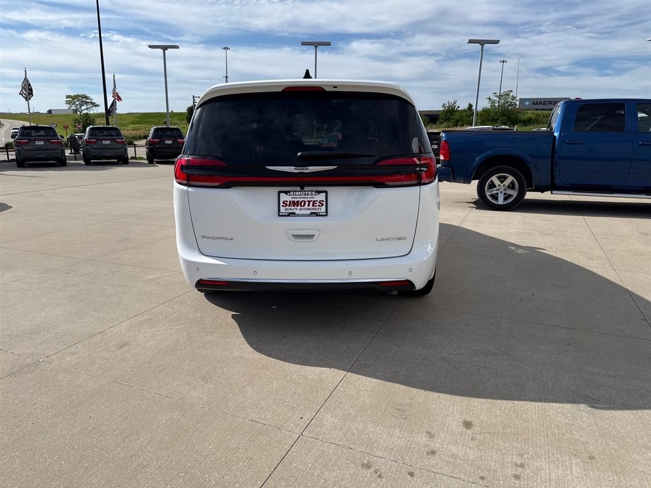 Chrysler Pacifica Limited 2026