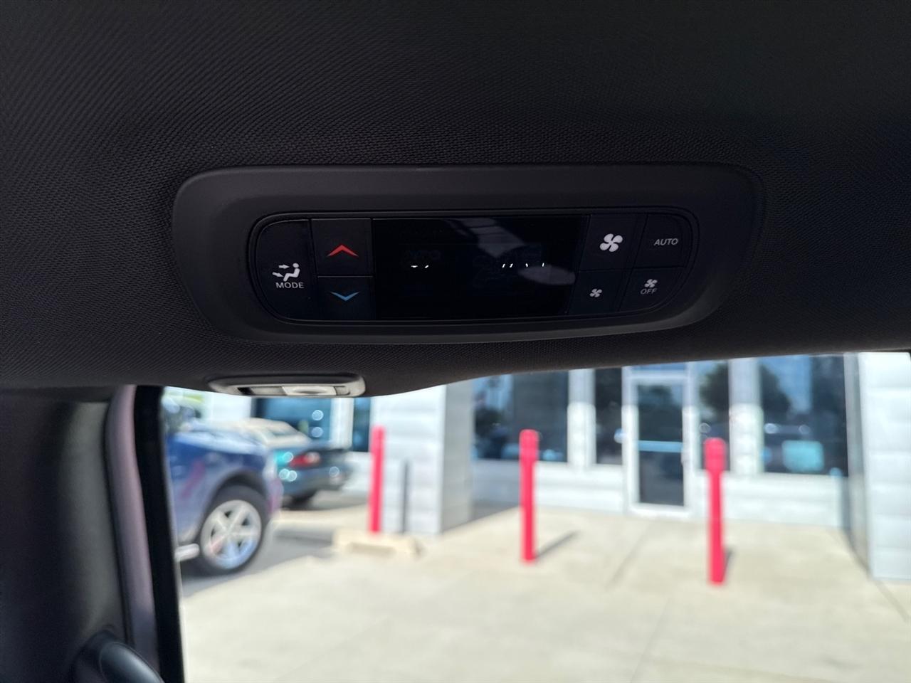 Chrysler Pacifica Limited 2026
