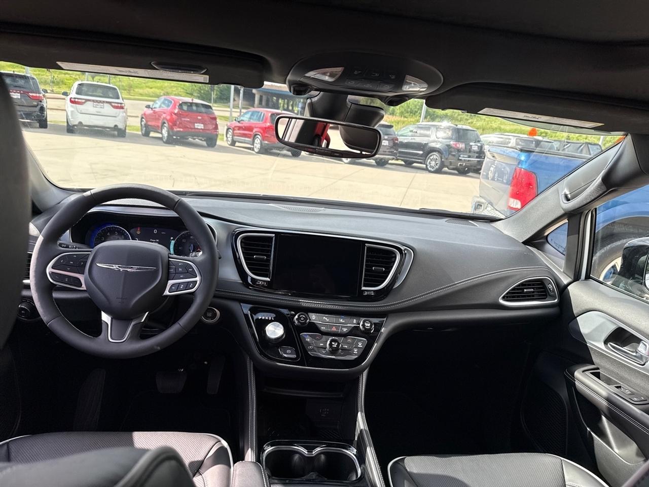 Chrysler Pacifica Limited 2026