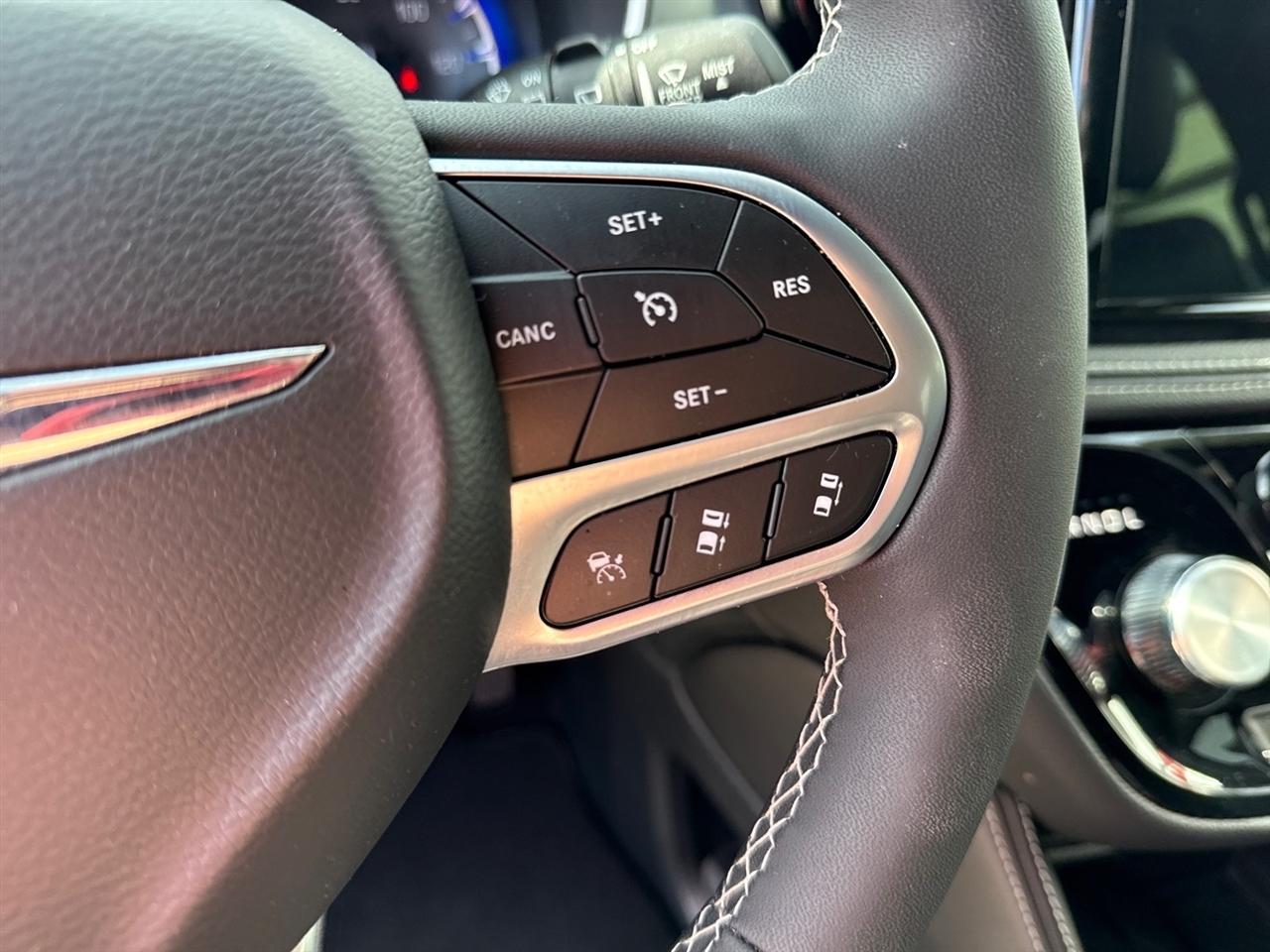 Chrysler Pacifica Limited 2026