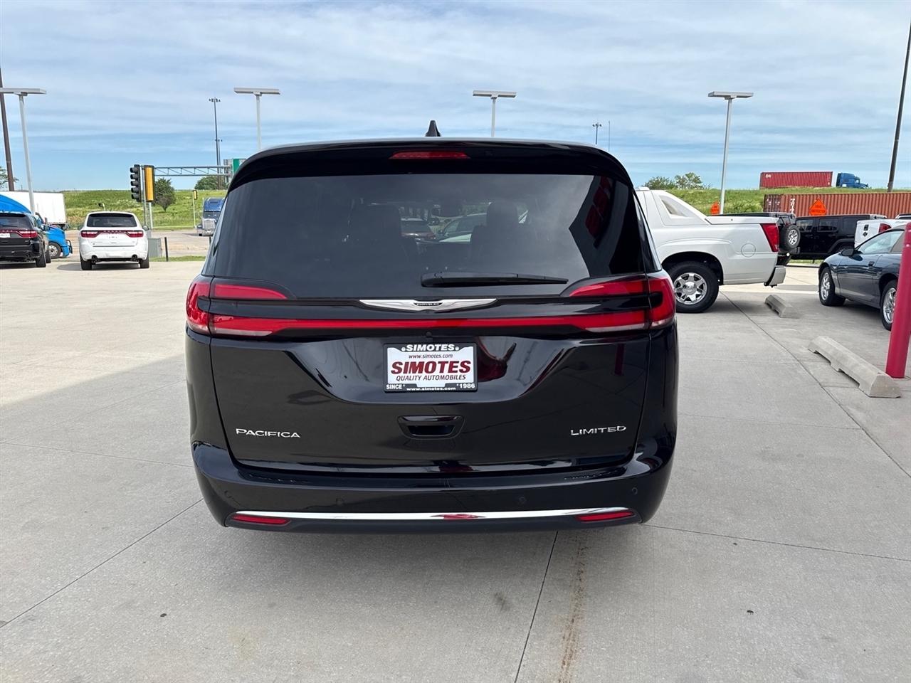 Chrysler Pacifica Limited 2026
