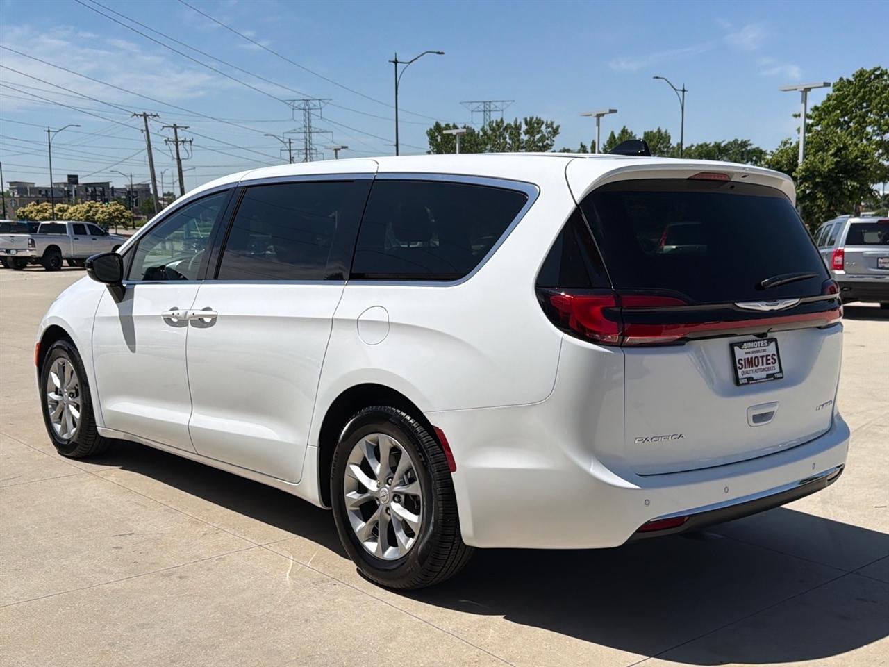 Chrysler Pacifica Limited 2026