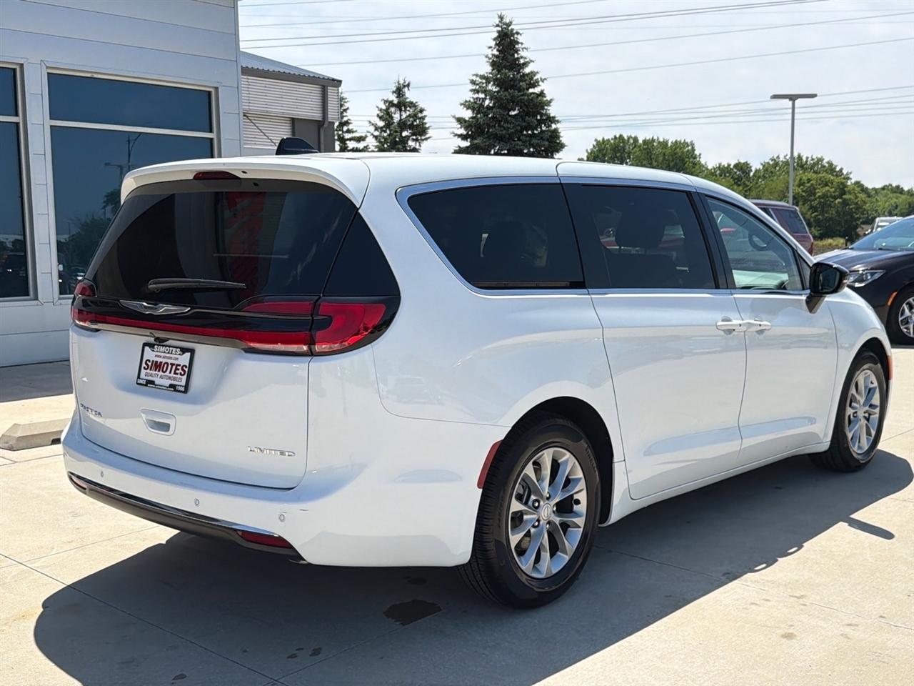 Chrysler Pacifica Limited 2026