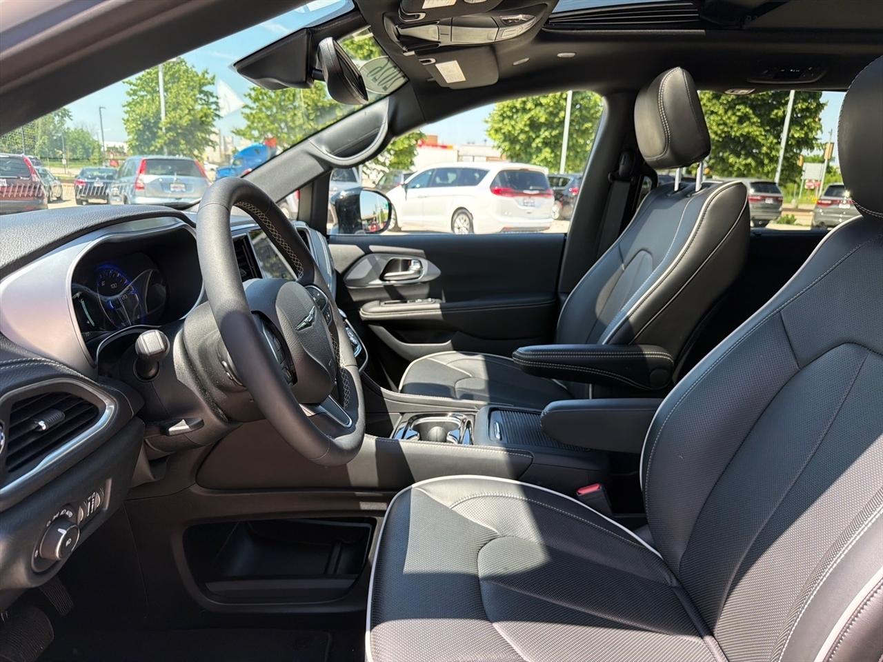 Chrysler Pacifica Limited 2026