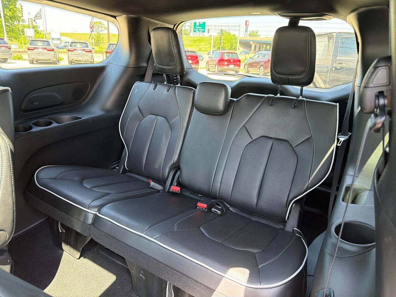 Chrysler Pacifica Limited 2026