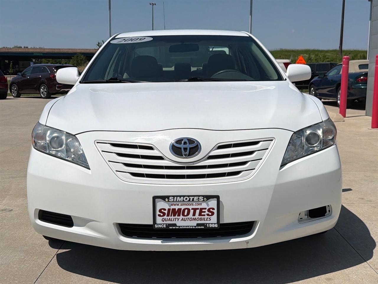 Toyota Camry LE 5-Spd AT 2009