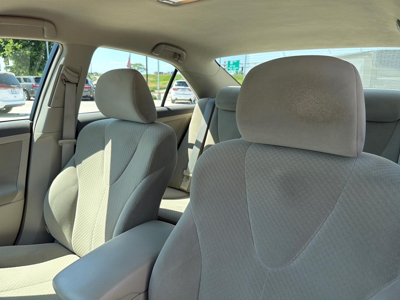 Toyota Camry LE 5-Spd AT 2009