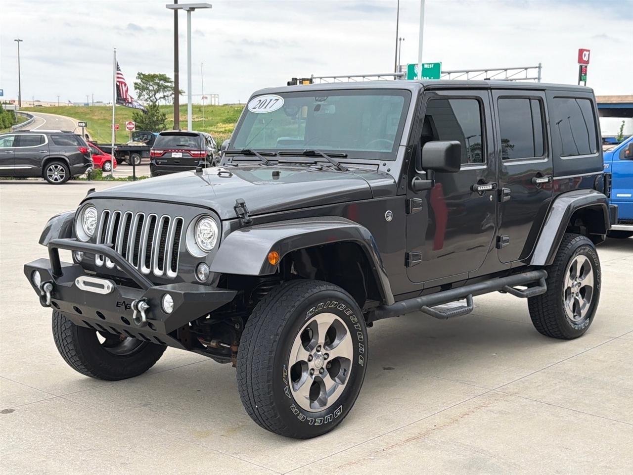 Jeep Wrangler Unlimited Sahara 4WD 2017