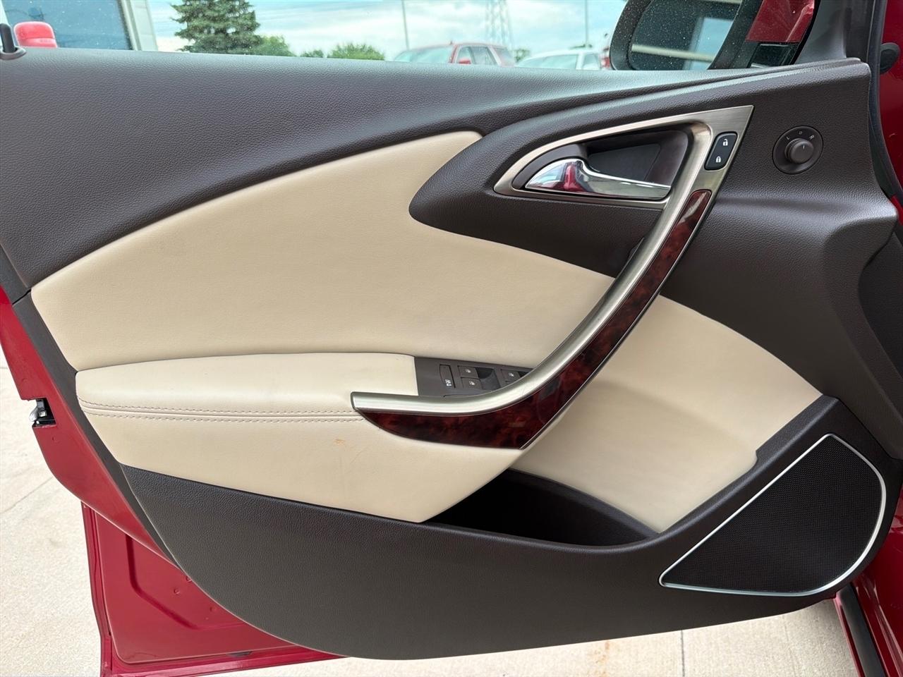 Buick Verano Base 2014