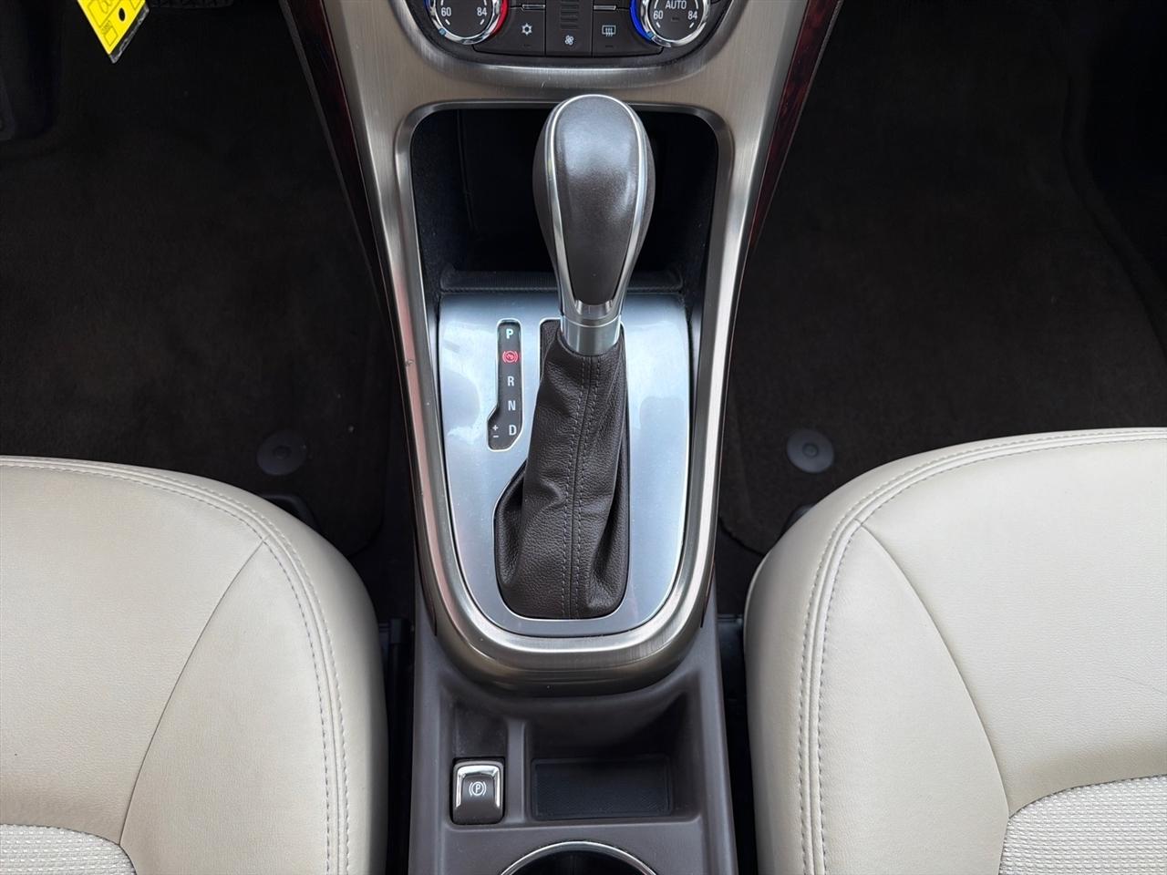 Buick Verano Base 2014
