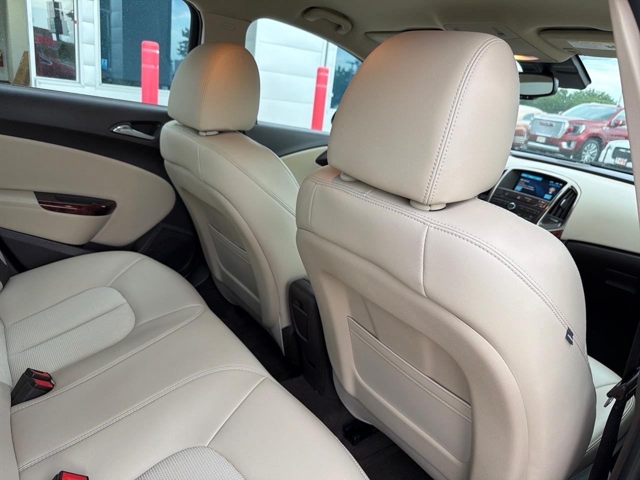 Buick Verano Base 2014