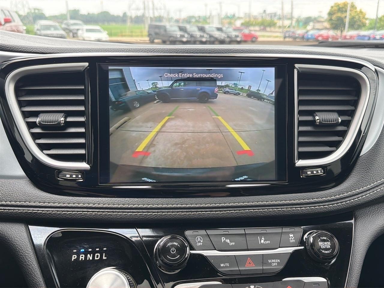 Chrysler Pacifica Limited 2026