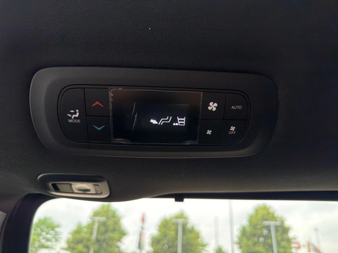 Chrysler Pacifica Limited 2026
