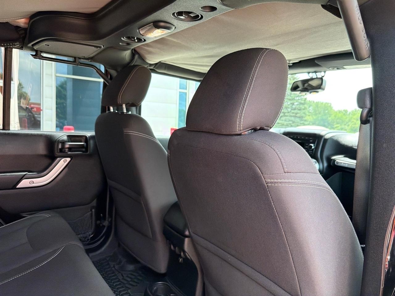 Jeep Wrangler Unlimited Rubicon 4WD 2017