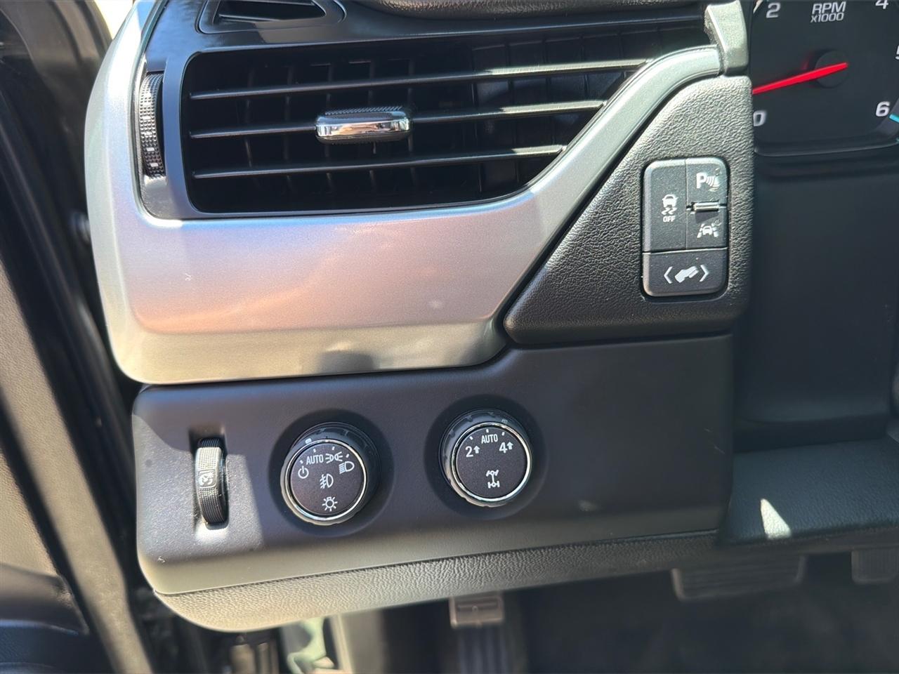 Chevrolet Suburban LT 4WD 2016