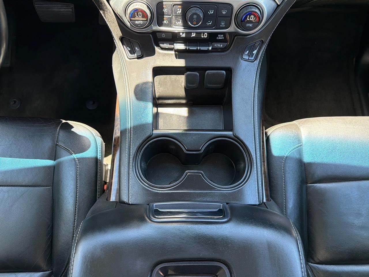 Chevrolet Suburban LT 4WD 2016